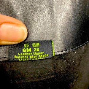 Leather boots size 6